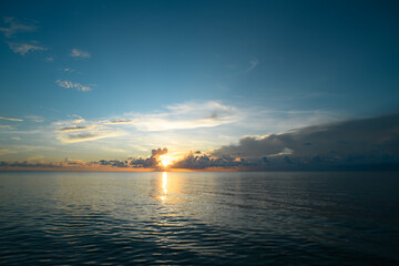 指定教程“随意玩拼三张透视挂辅助器”开挂(透视)辅助教程